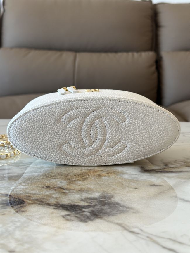 Chanel Vanity with Chain AP5574 white