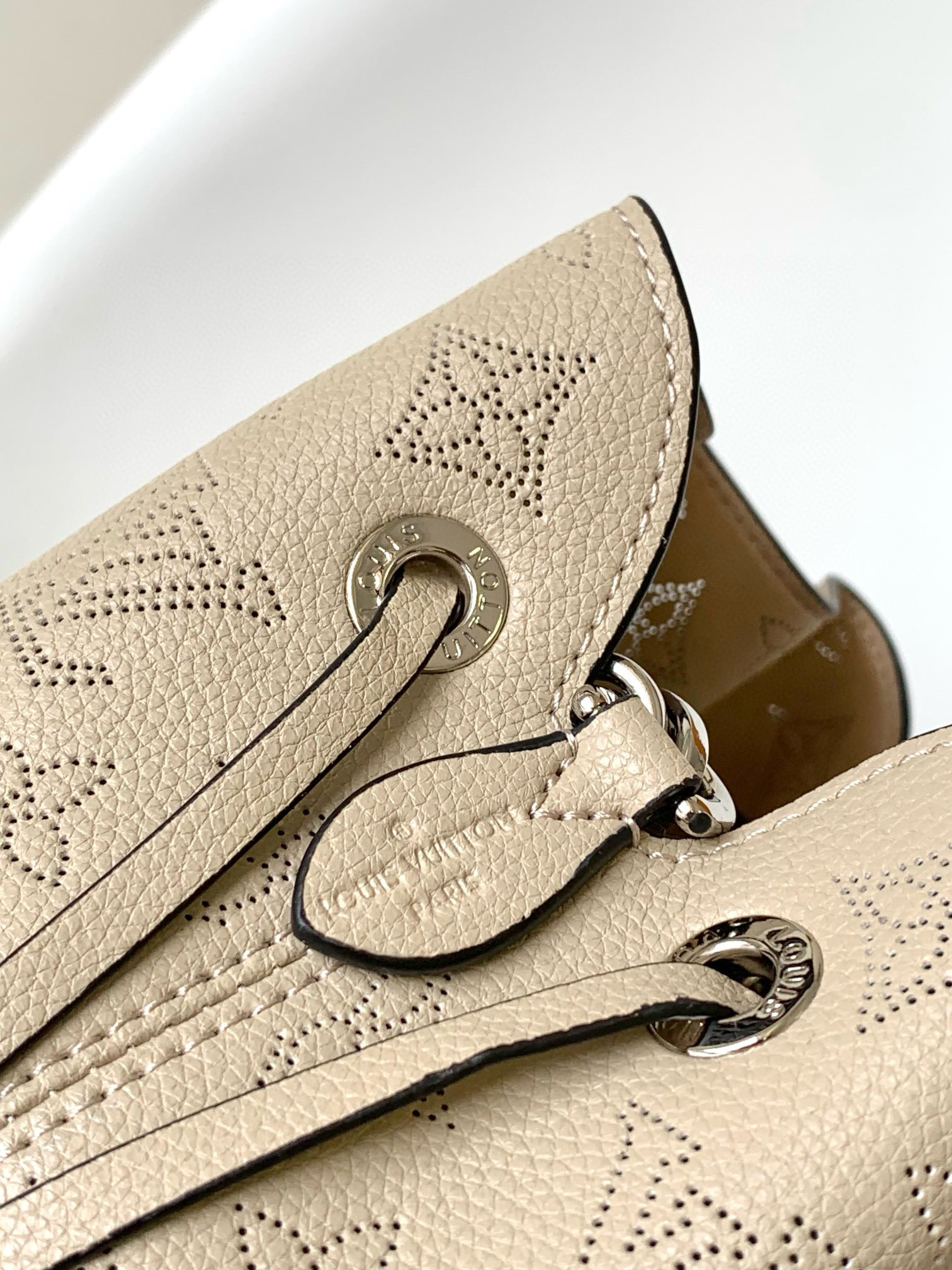Louis Vuitton BELLA M57201 Creme Beige